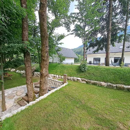 Riverside Apartma 2,
