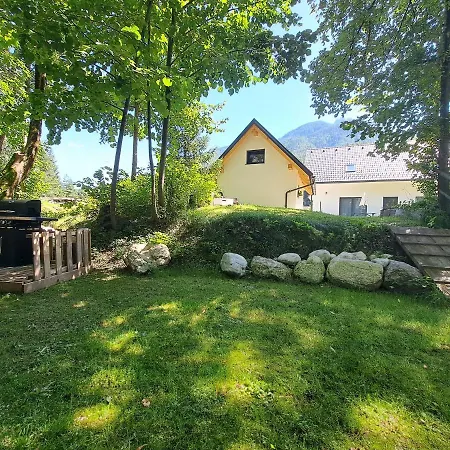 Riverside Apartma 2, Apartman