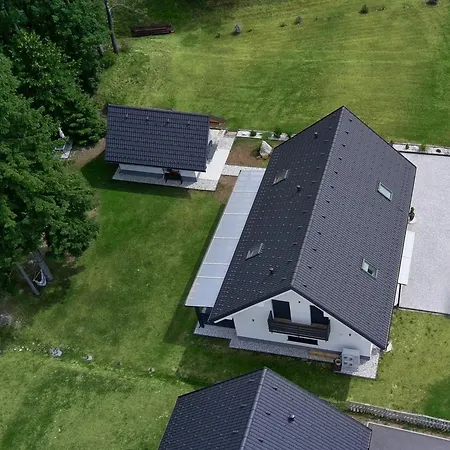 Riverside Apartma 2,