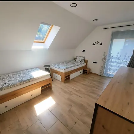 Apartment Riverside Apartma 2,
