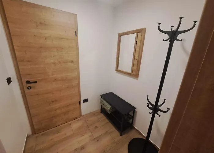 شقة Riverside Apartma 2, *