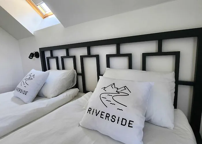 Riverside Apartma 2, *
